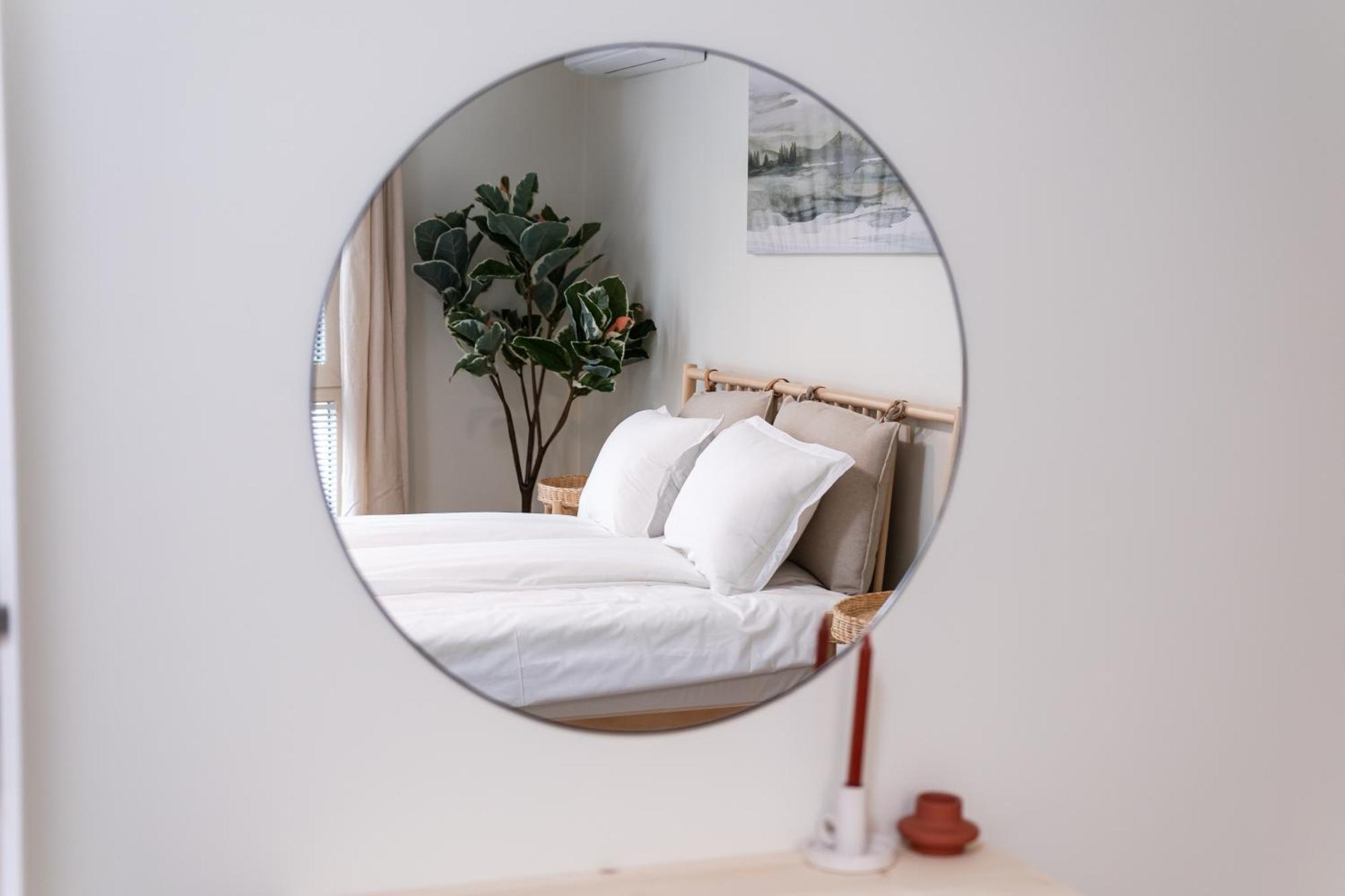 Stylish One-Bedroom Apartment Пловдив Экстерьер фото